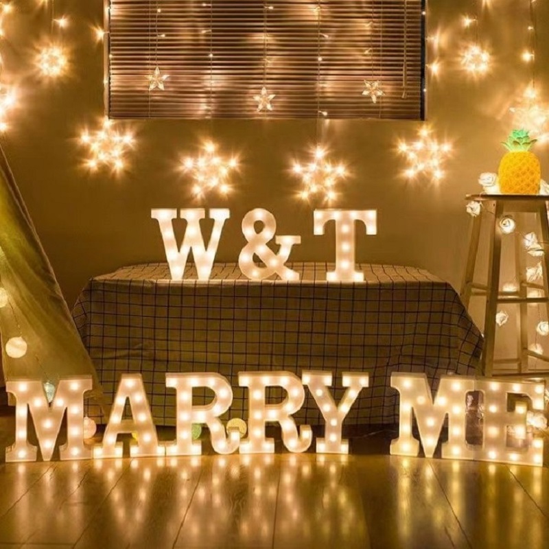 Luces LED con letras del alfab - Quiet Luxury Lifestyle reseña y precio